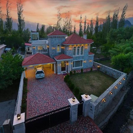 Arish Luxury Suites Skardu Bagian luar foto