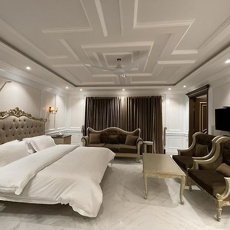 Arish Luxury Suites Skardu Bagian luar foto