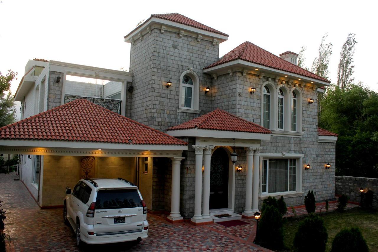 Arish Luxury Suites Skardu Bagian luar foto