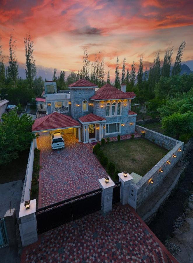 Arish Luxury Suites Skardu Bagian luar foto