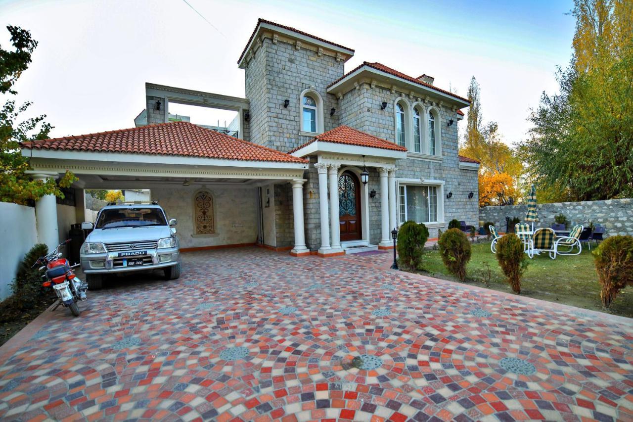 Arish Luxury Suites Skardu Bagian luar foto