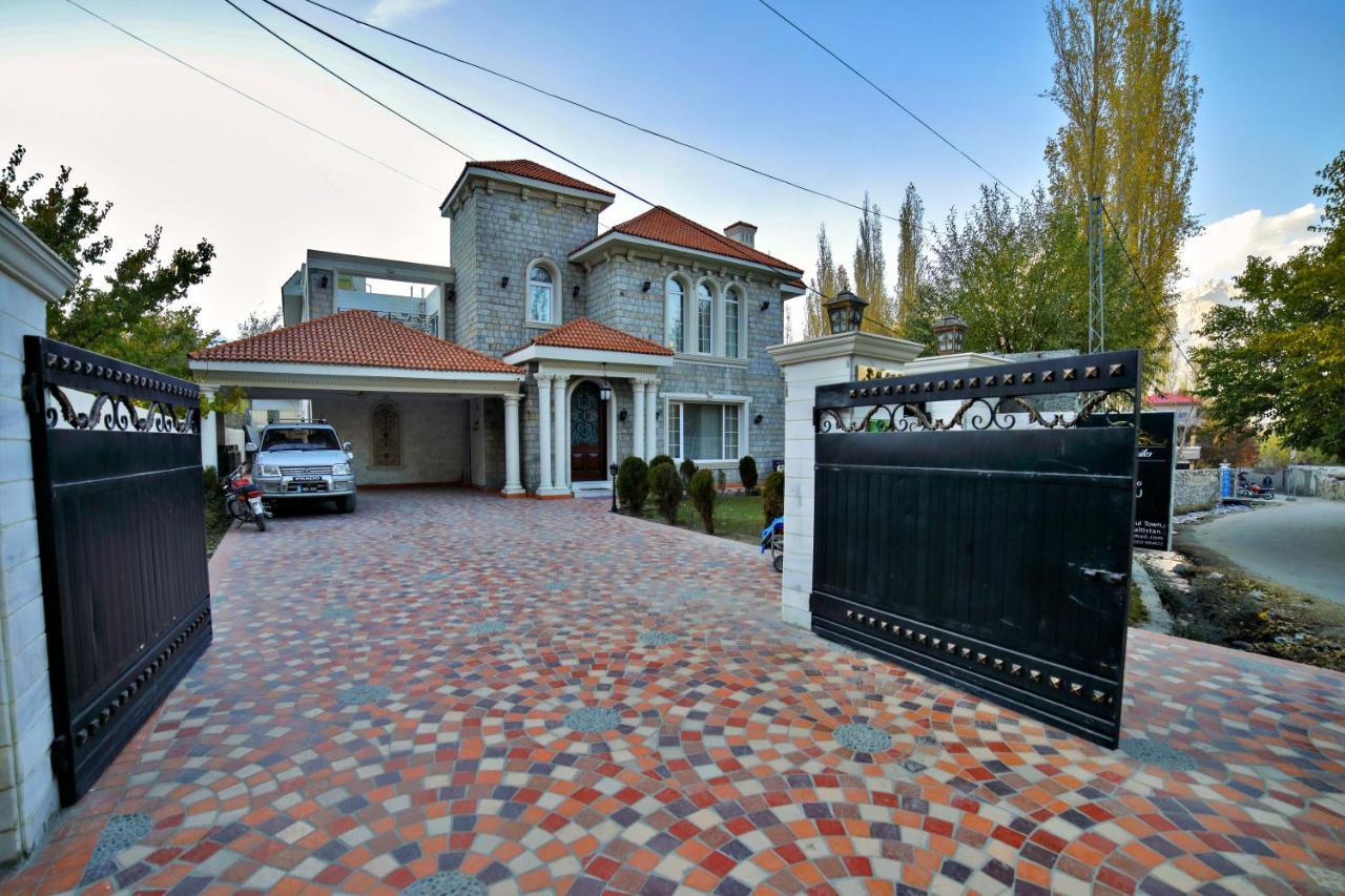 Arish Luxury Suites Skardu Bagian luar foto