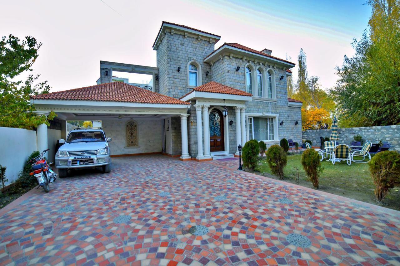 Arish Luxury Suites Skardu Bagian luar foto