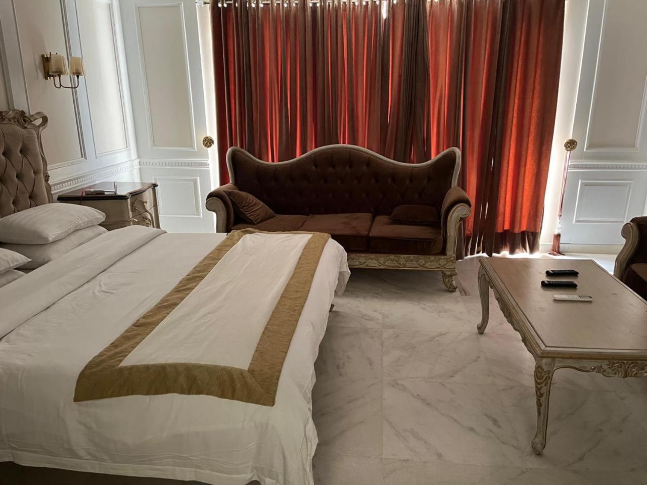 Arish Luxury Suites Skardu Bagian luar foto