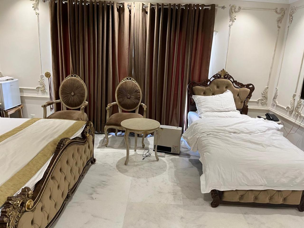 Arish Luxury Suites Skardu Bagian luar foto